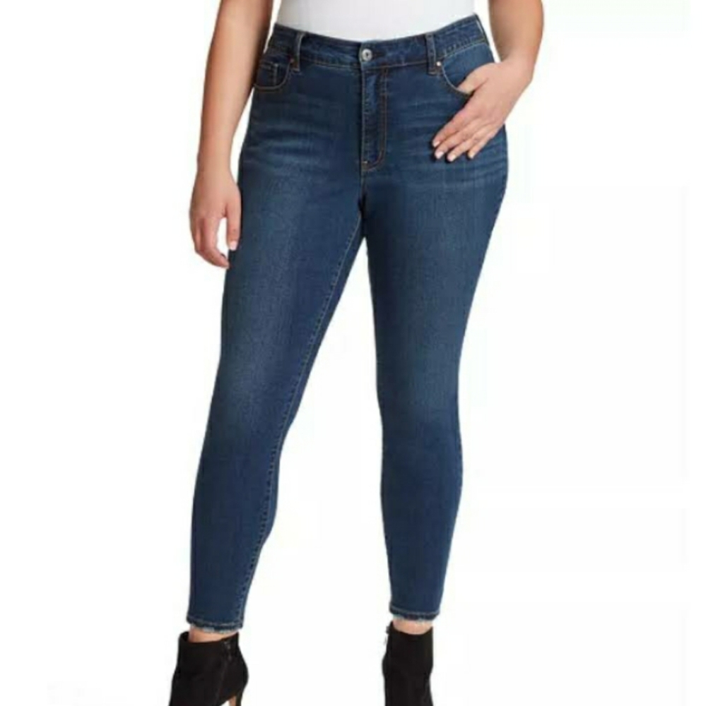 Jessica Simpson medium wash high rise skinny